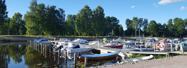 Örebro småbåtshamn gästbrygga